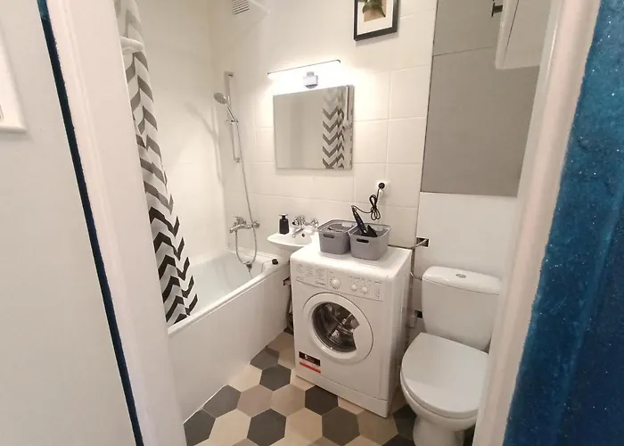 Relax Next To The דירה *